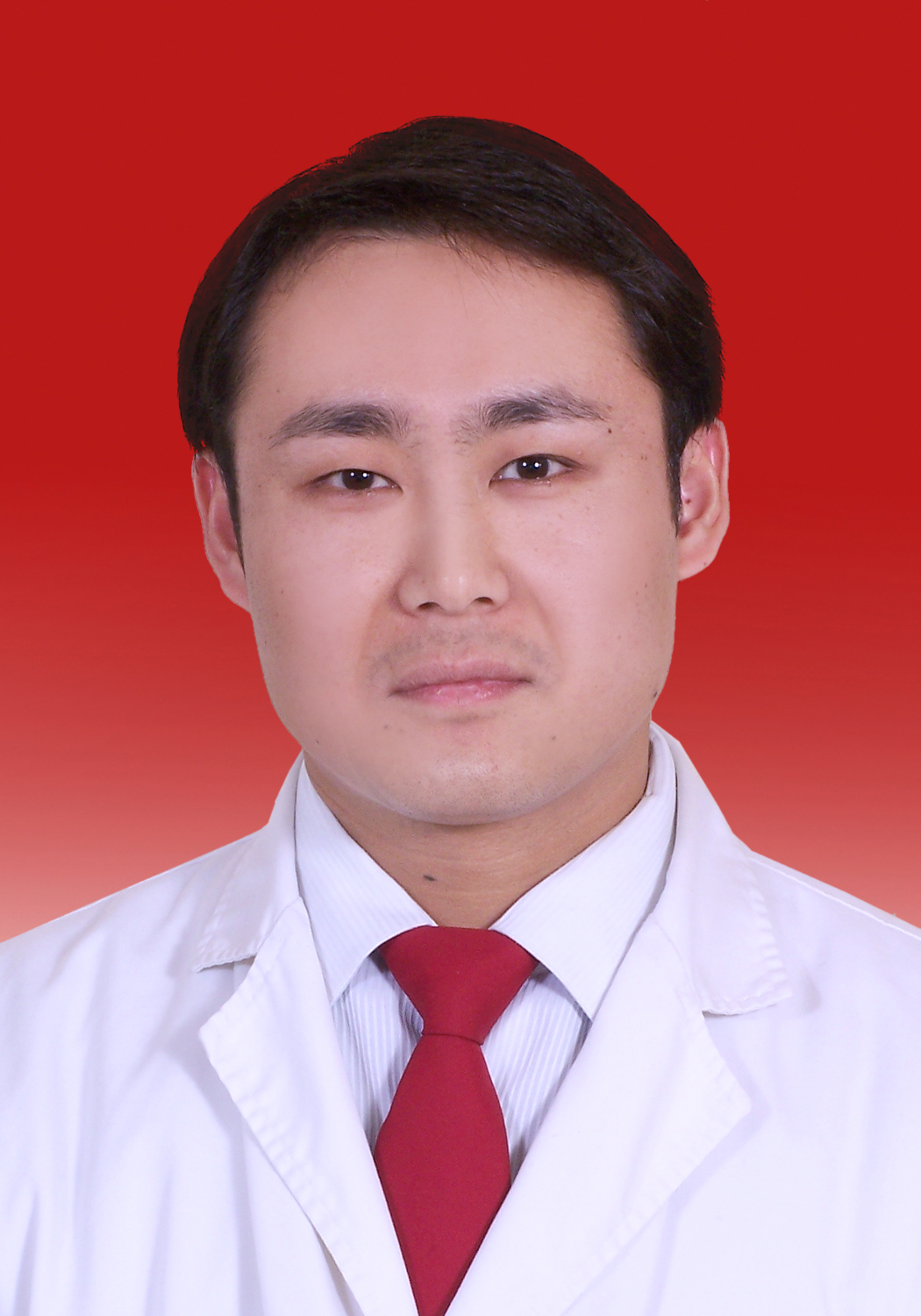 李侠